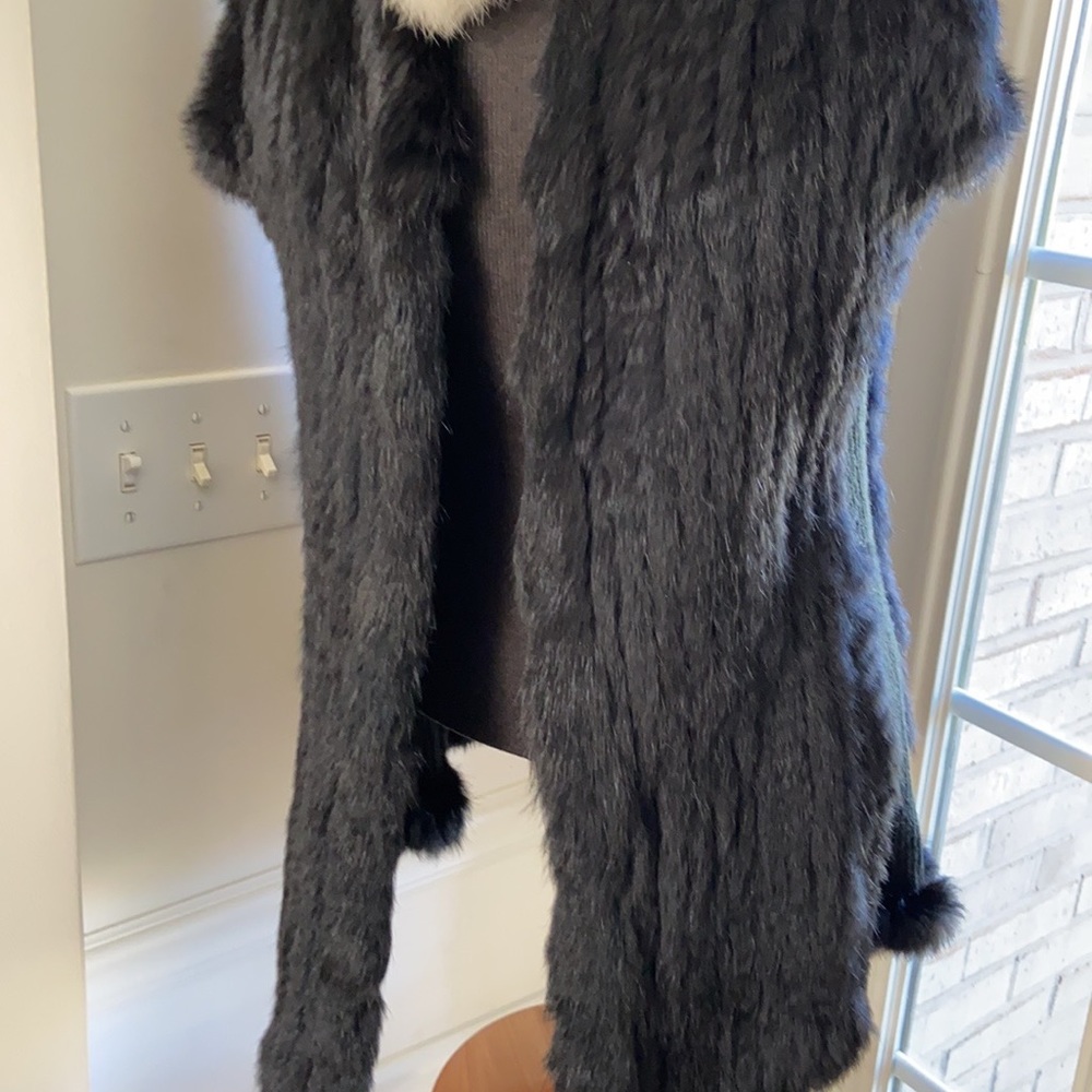 Love Token Rex Rabbit Fur Vest - Picture 6 of 10